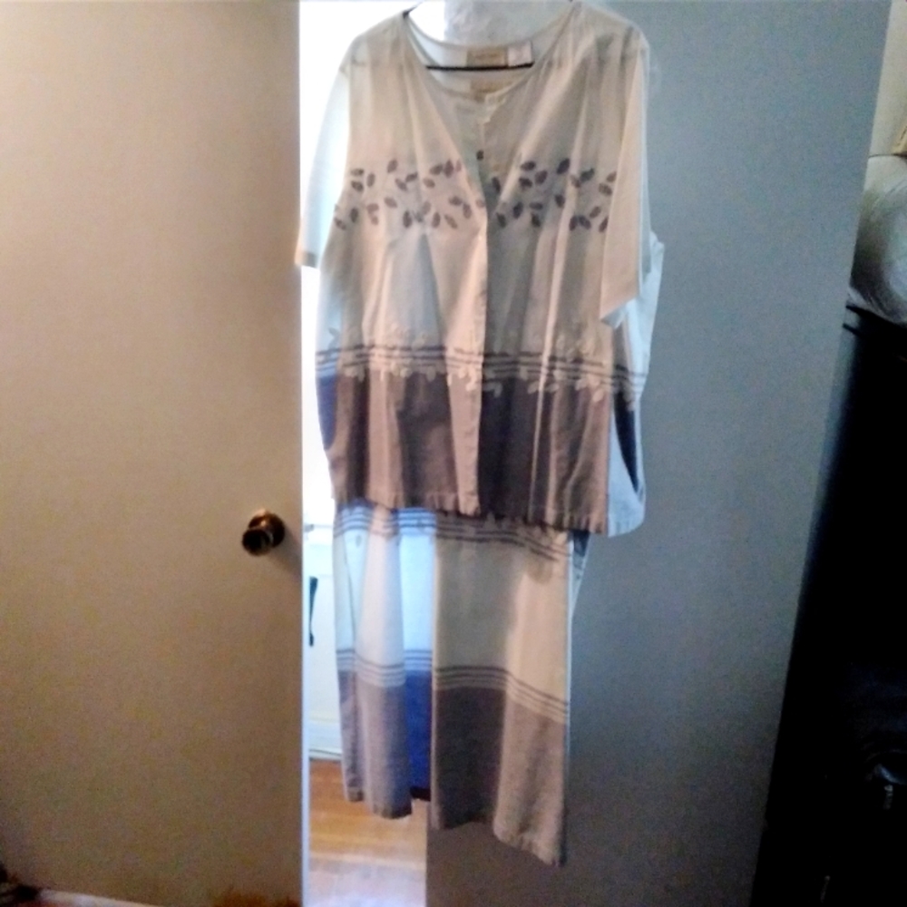 Women's dress